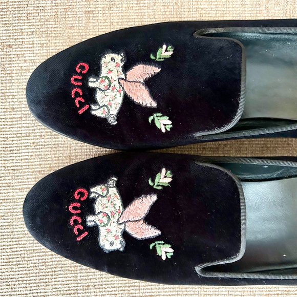 Gucci Loafers - Velvet Embroidered Flying Pig in Black - Size 9 main image 4